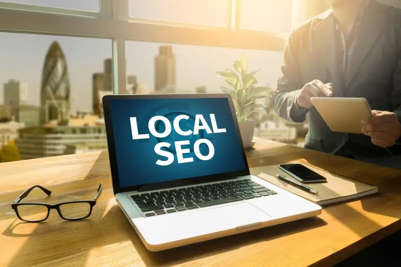 Почему локальный SEO важен   Мир полон малых и средних компаний, которые размещают рекламу в Google, но не в состоянии подчеркнуть свою местную принадлежность